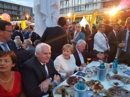 Frank mit Angela Merkel und Volker Bouffier